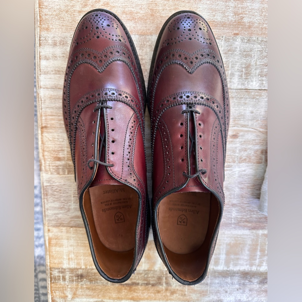 Allen Edmonds Merlot Mcallister Oxford Shoes with Brogue Detailing size 9.5E